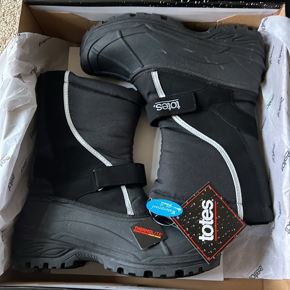 totes Winter Snow Boots - Picture 1 of 9